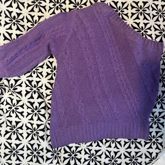 Purple sweater - Picture 2 of 2
